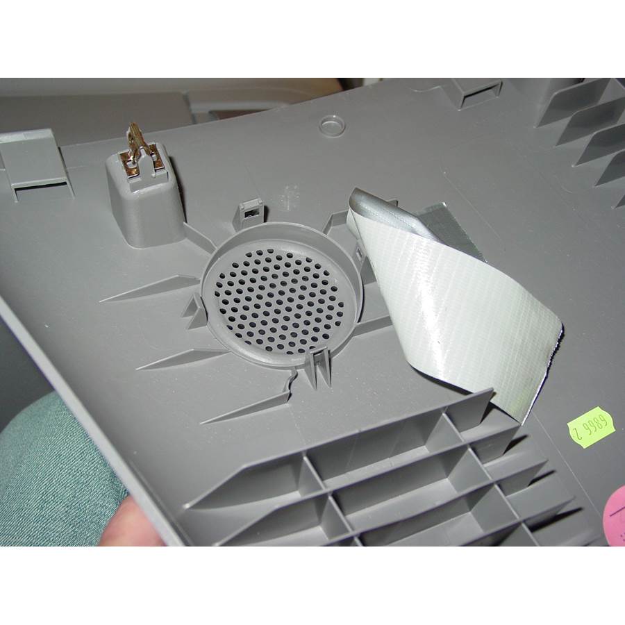 2006 Chevrolet Uplander Mid-rear speaker removed