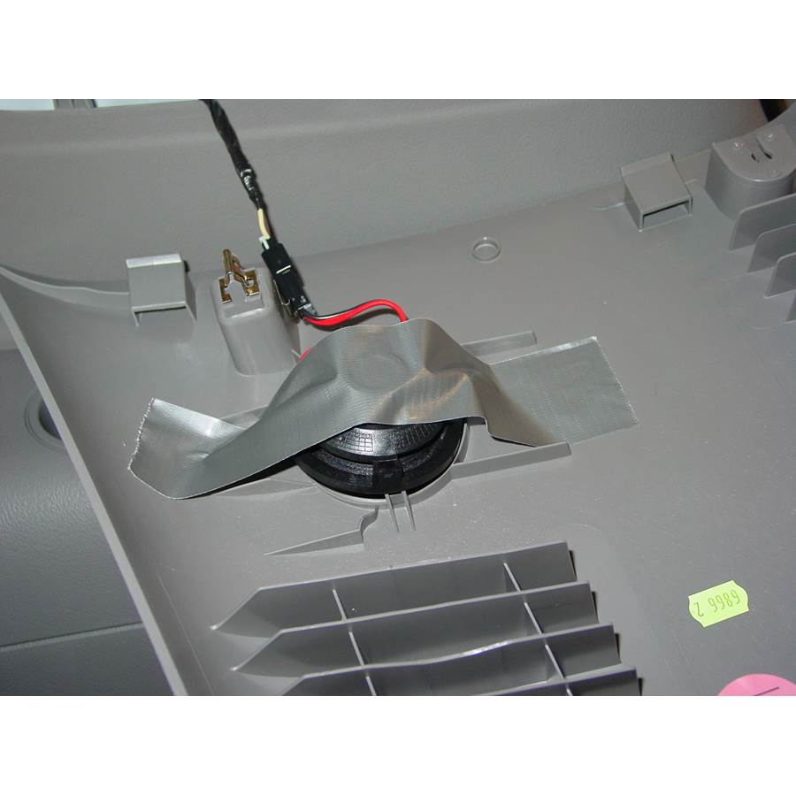 2007 Chevrolet Uplander Mid-rear speaker