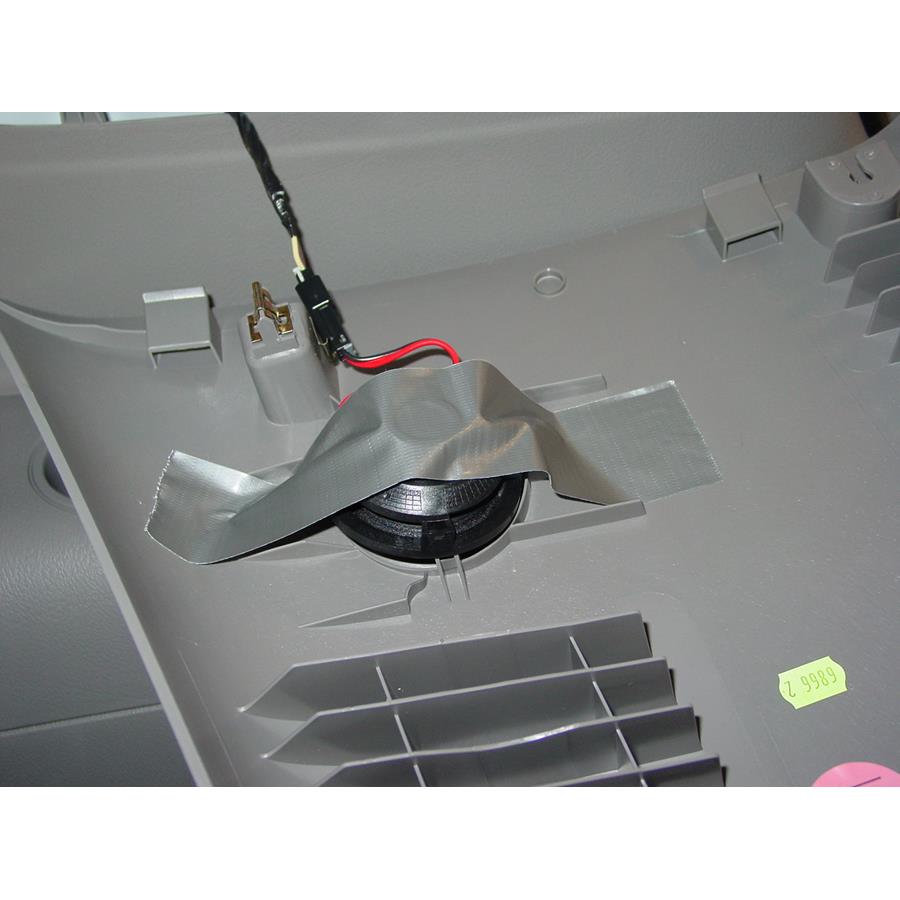 2008 Chevrolet Uplander Mid-rear speaker