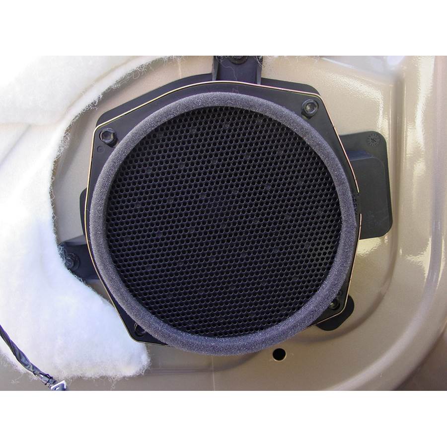 2005 Chevrolet Malibu Front door woofer