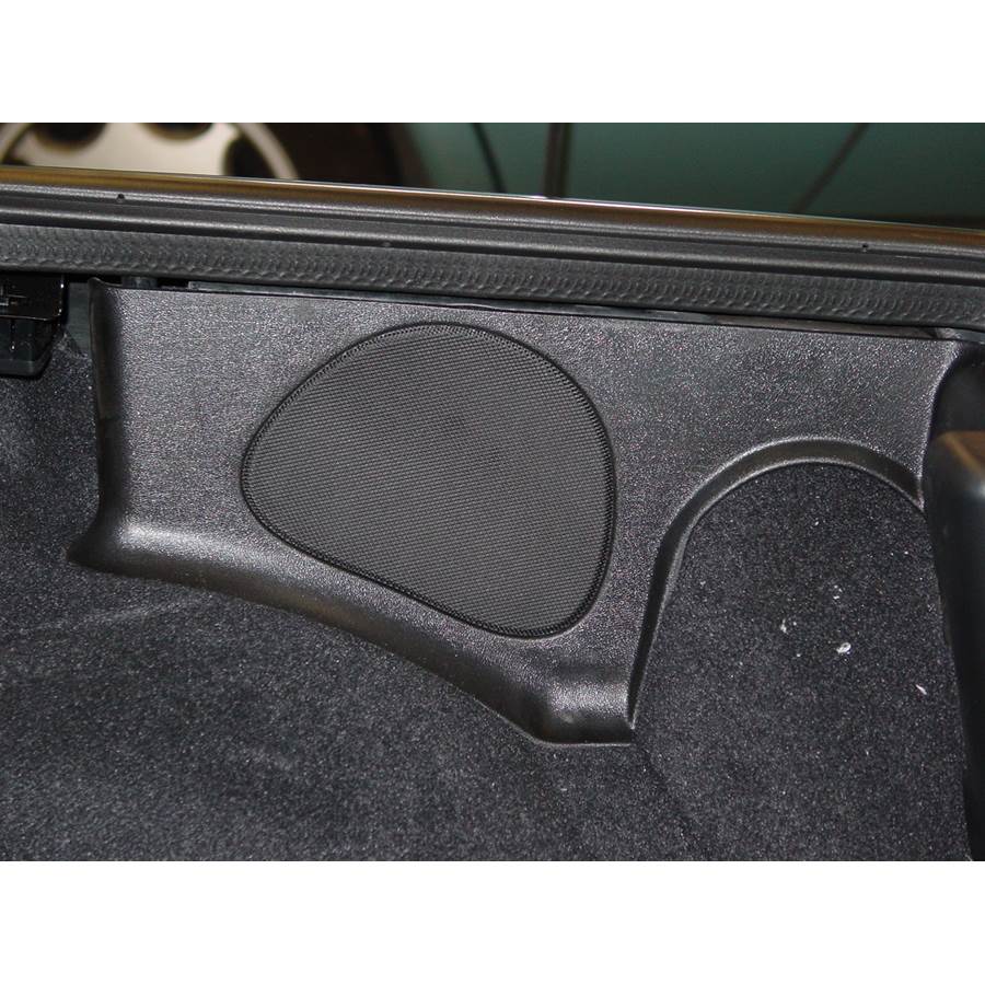 2004 Chevrolet Corvette Mid-rear speaker location