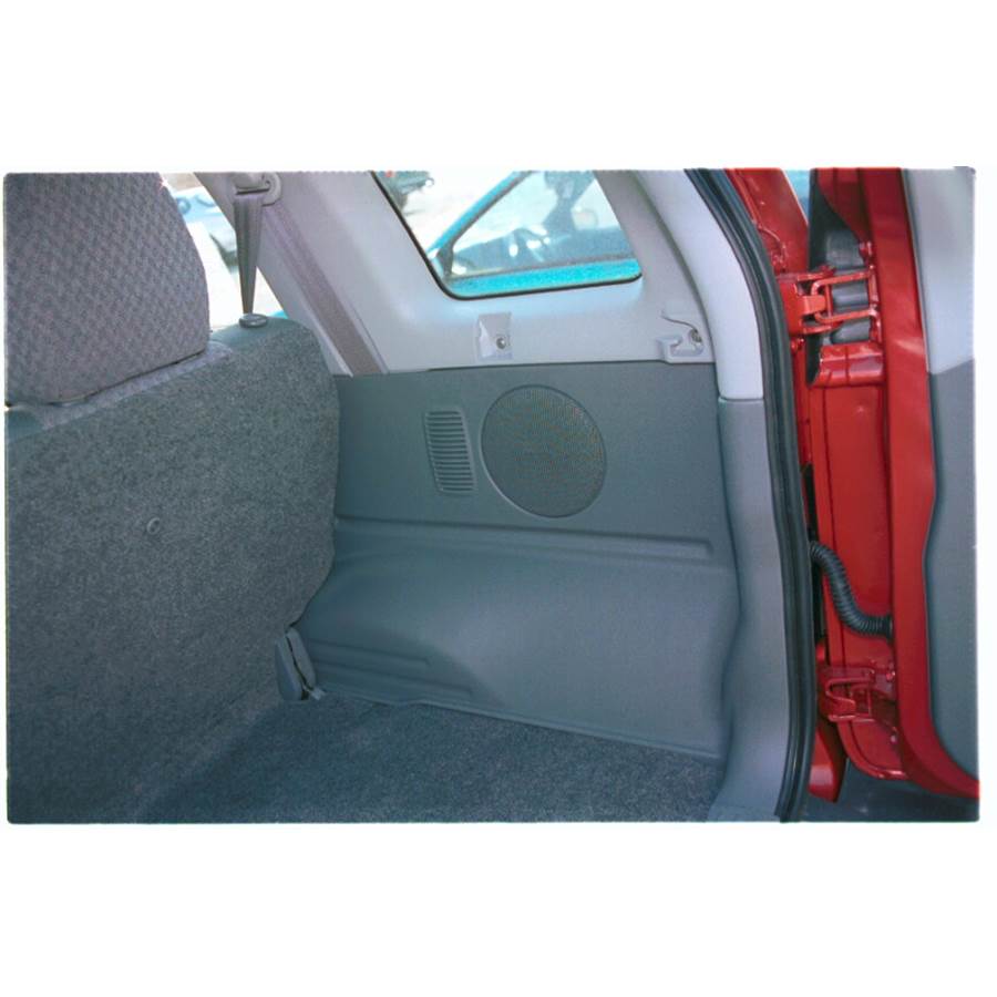 2000 Chevrolet Tracker Far-rear side speaker location