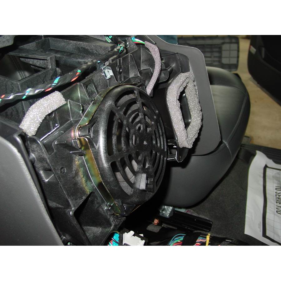 2004 Chevrolet Silverado 1500 Center console speaker