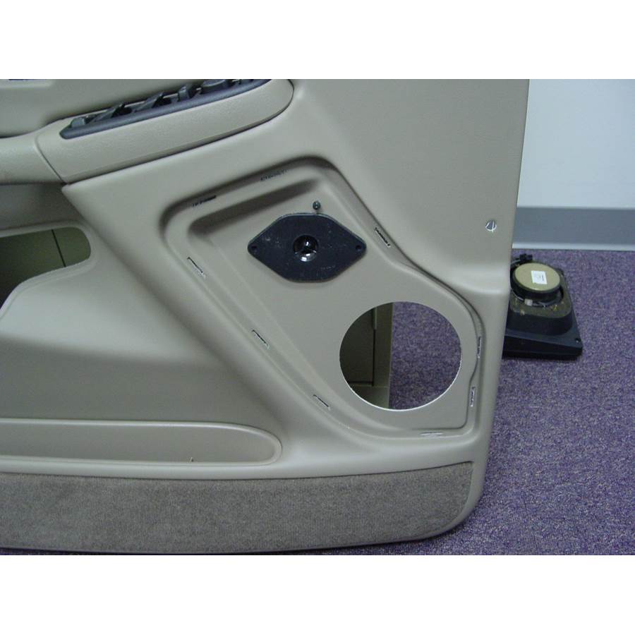 2006 Chevrolet Suburban Front door tweeter location
