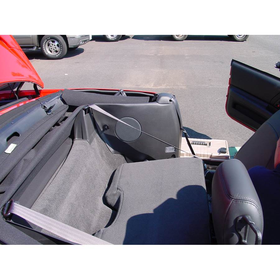 2001 Chevrolet Camaro Mid-rear speaker location