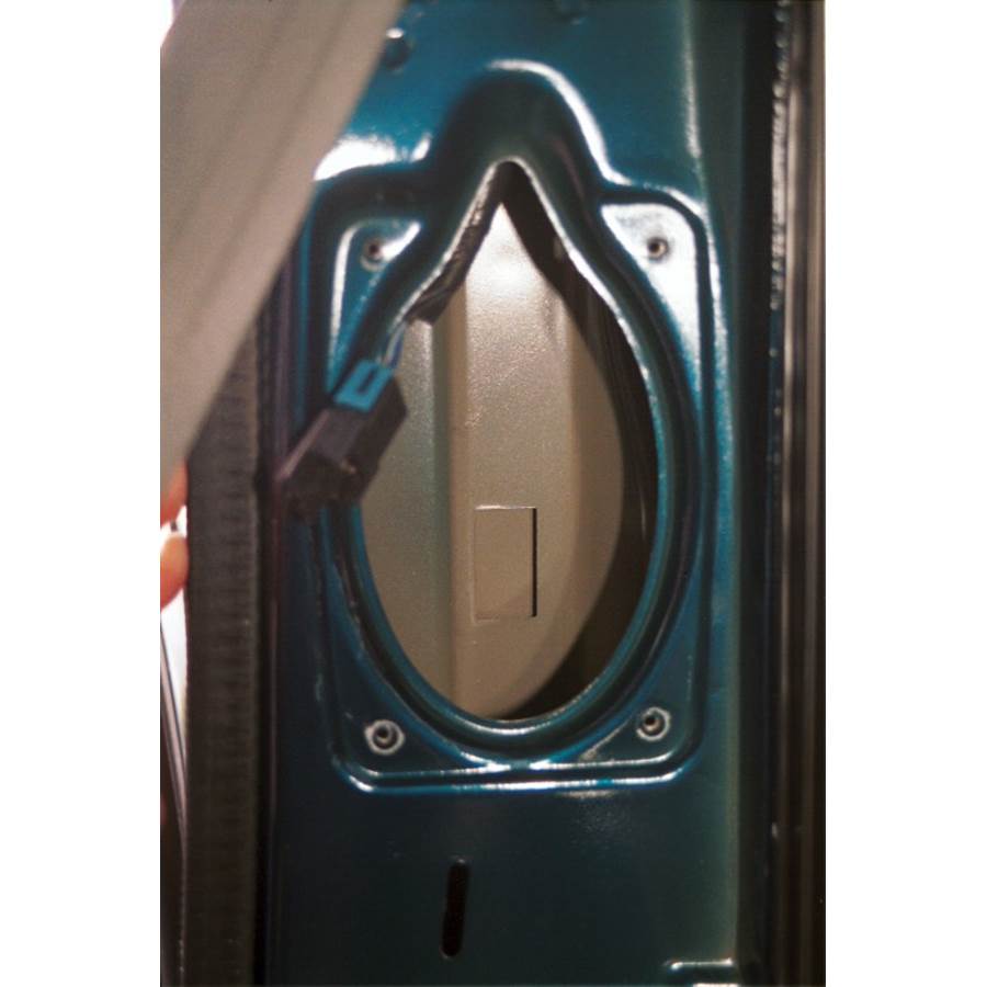 1998 Chevrolet K Series Rear pillar speaker removed