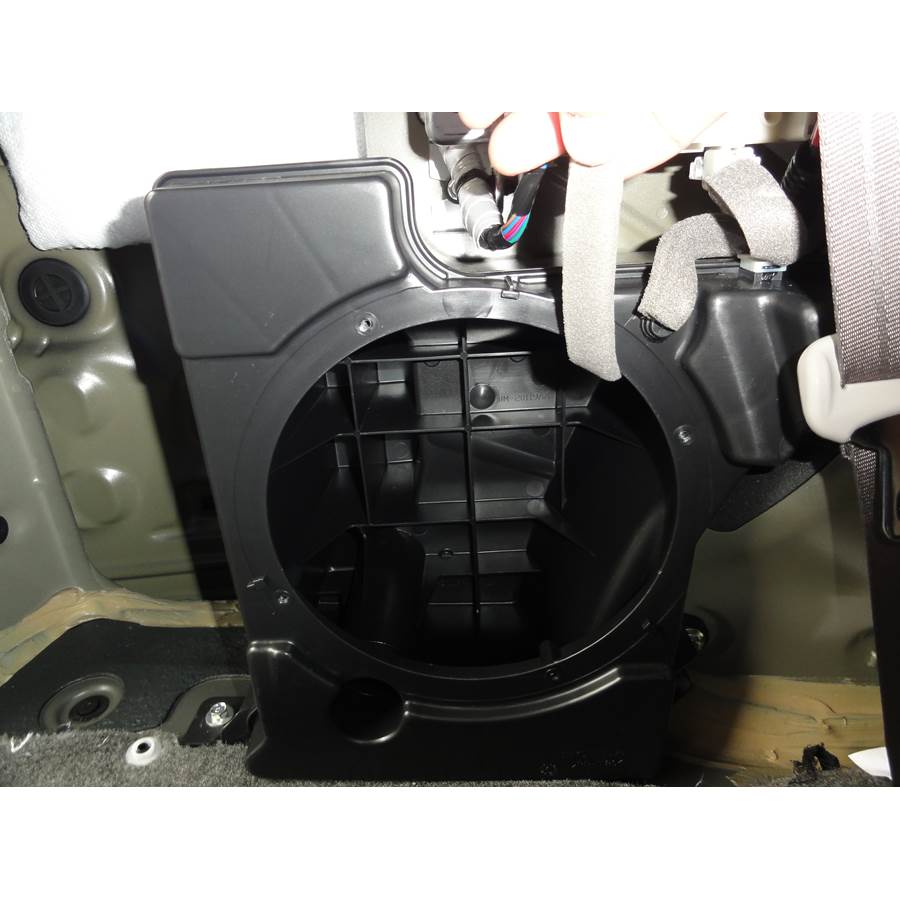 2011 Honda Odyssey Far-rear side speaker removed