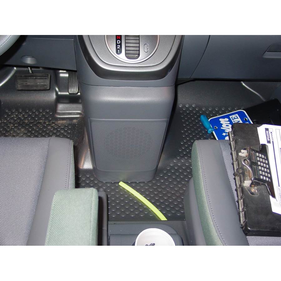2007 Honda Element SC Dash floor speaker location
