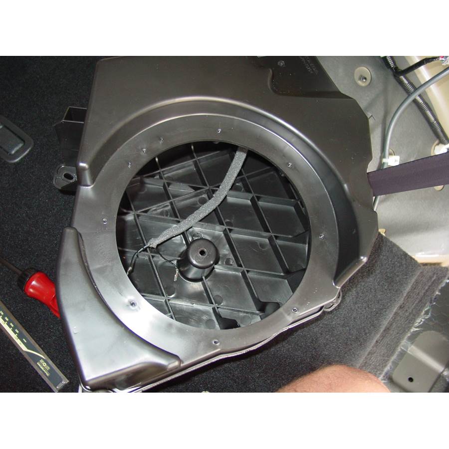 2014 Honda Pilot Far-rear side speaker removed