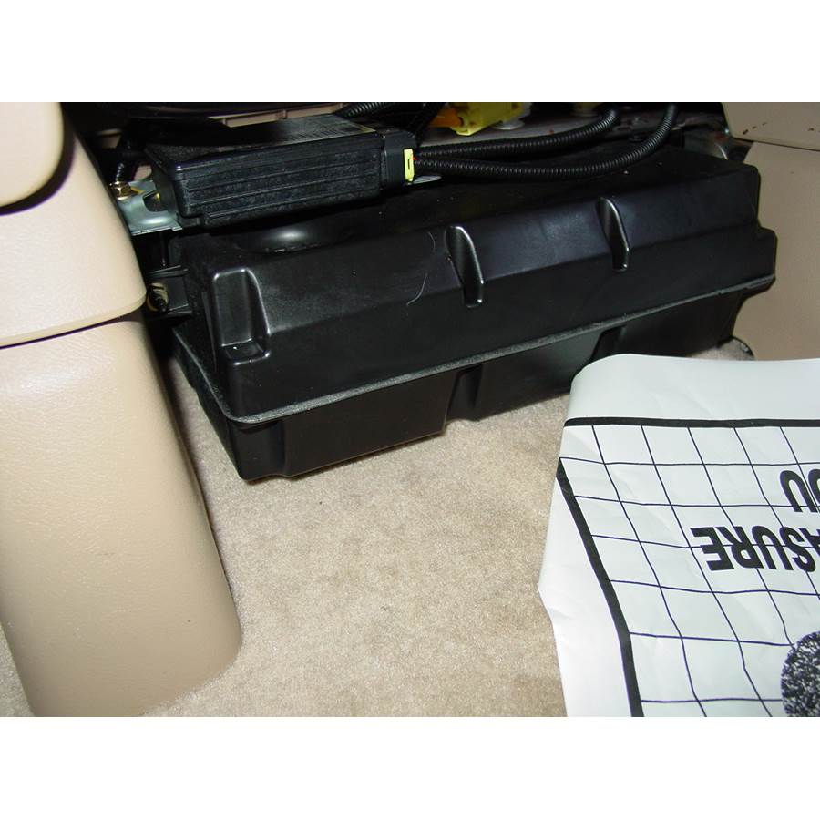 2007 Honda Odyssey Under front seat speaker location