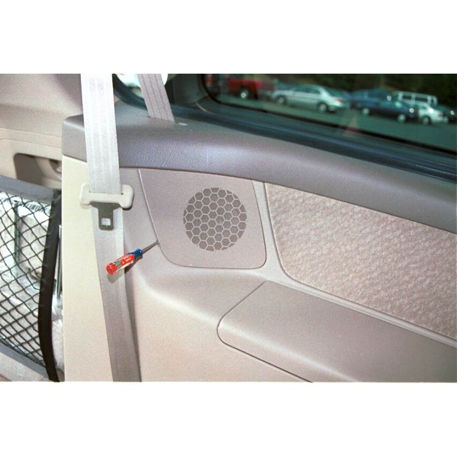 2000 Honda Odyssey Mid-rear speaker location