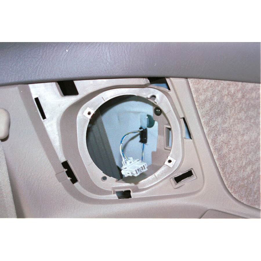 2000 Honda Odyssey Mid-rear speaker removed