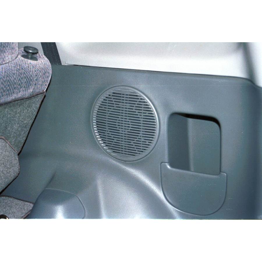 2000 Honda CRV Far-rear side speaker location