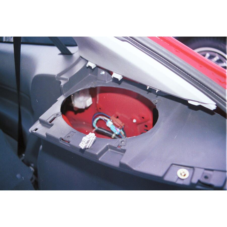 1998 Honda Civic Side panel speaker removed