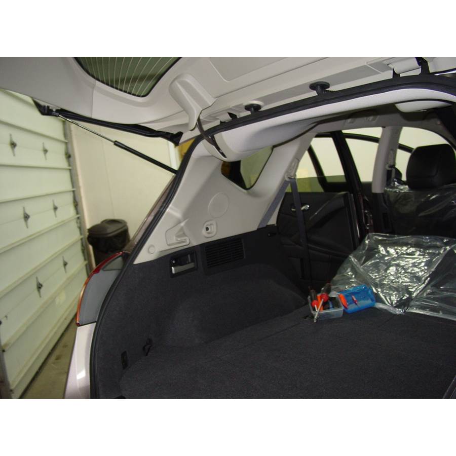2014 Nissan Murano Rear pillar speaker location