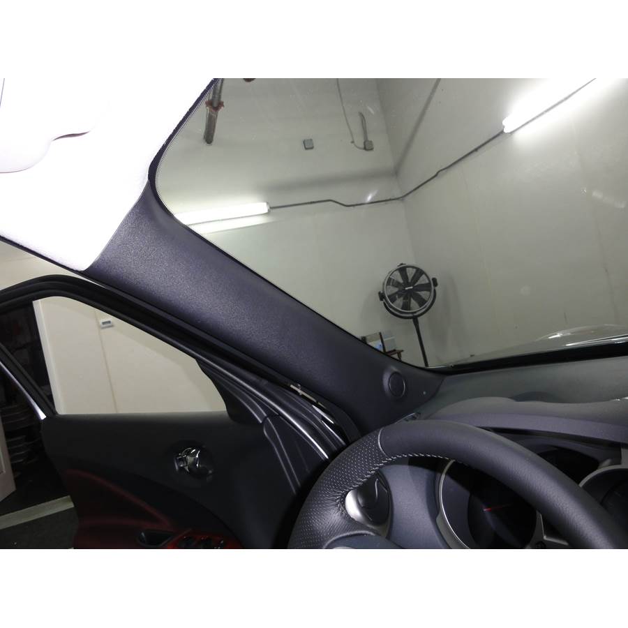 2011 Nissan Juke Front pillar speaker location