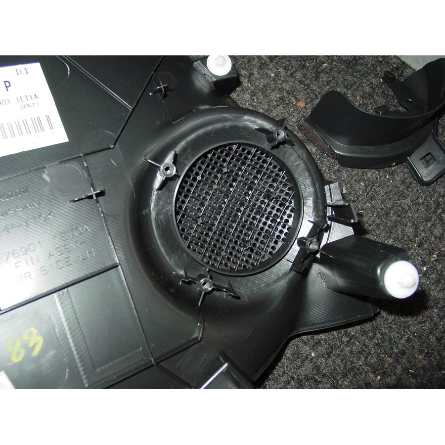 2011 Nissan 370Z Rear cab speaker removed