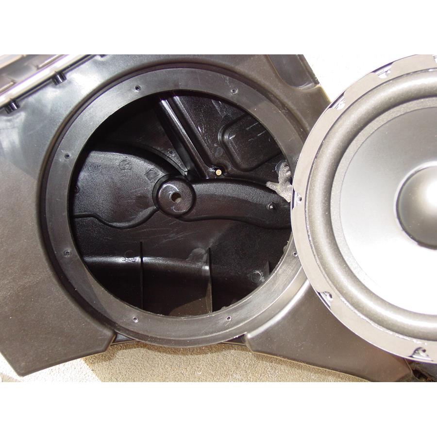 2009 Nissan Versa Far-rear side speaker removed