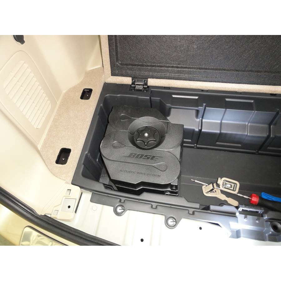 2015 Nissan Pathfinder Under cargo floor speaker location
