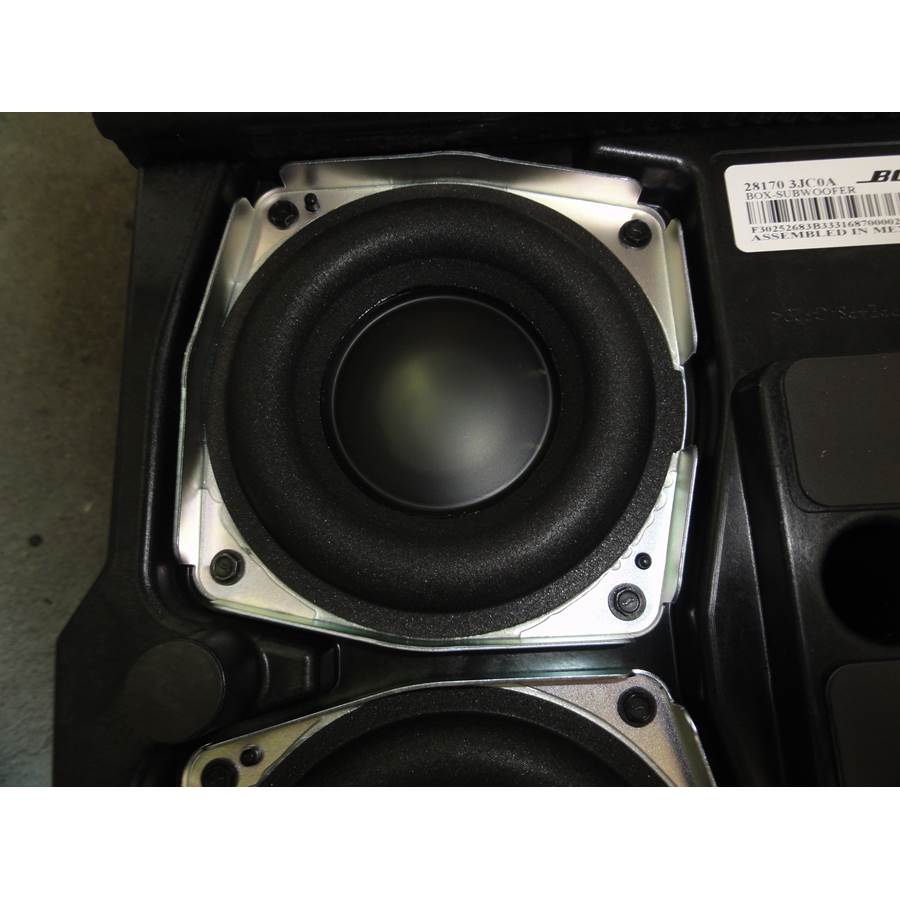 2015 Nissan Pathfinder Under cargo floor speaker
