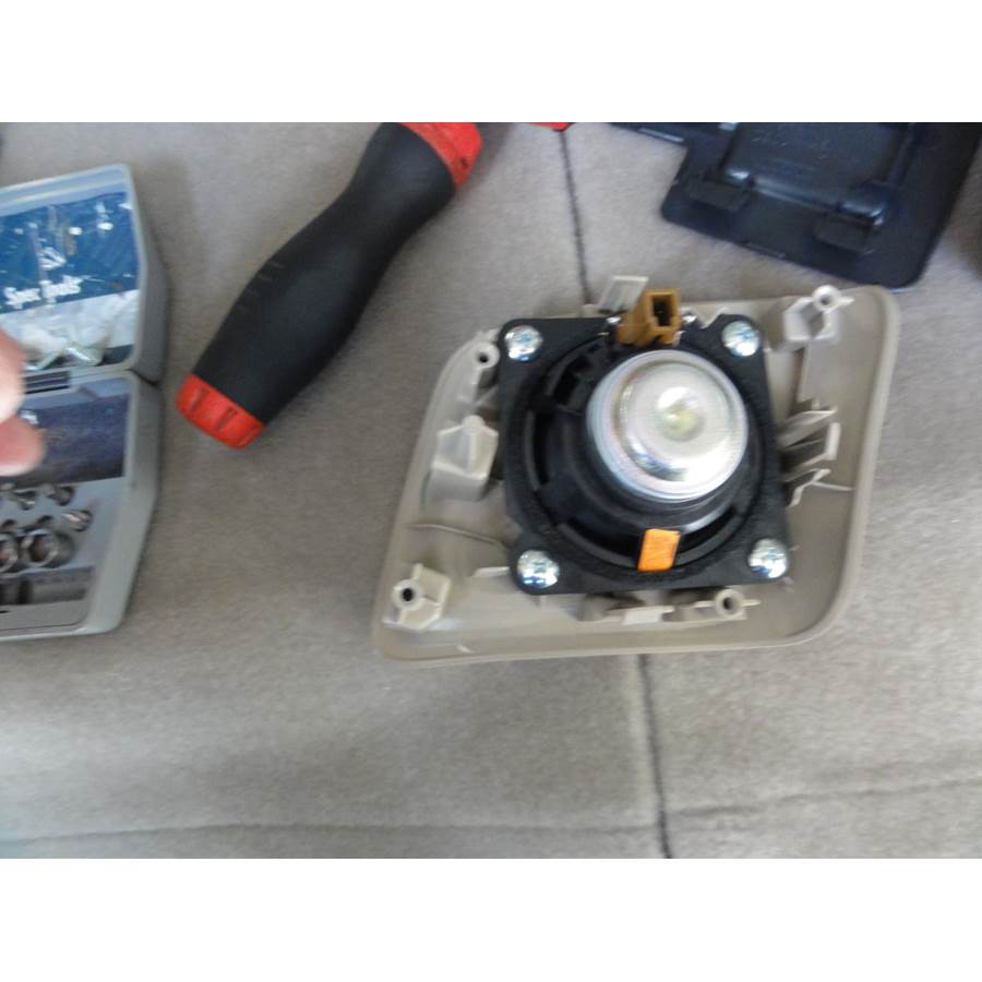 2015 Nissan Pathfinder Far-rear side speaker