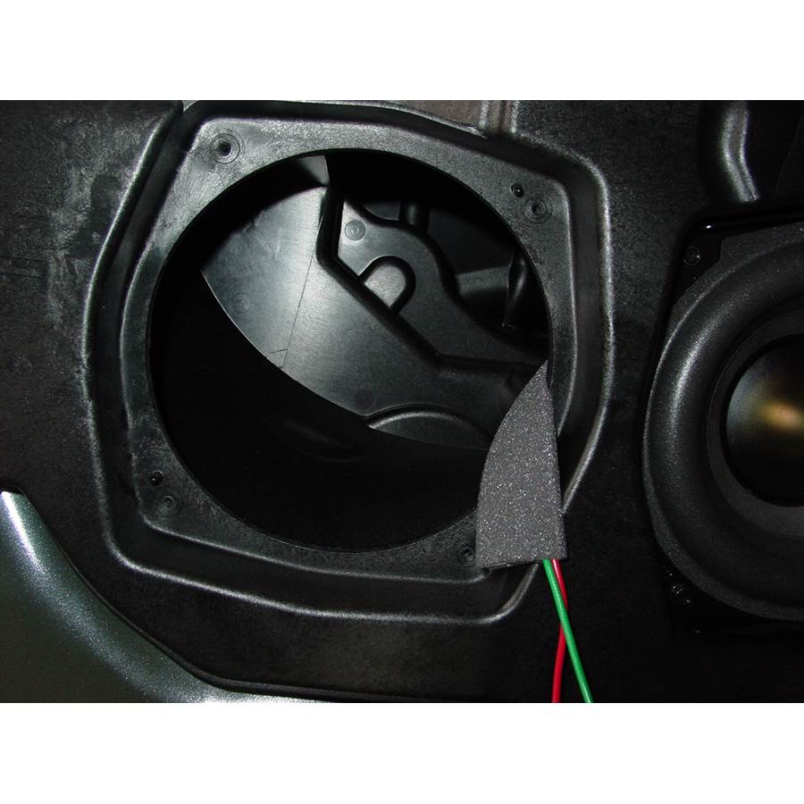 2008 Nissan Pathfinder Far-rear side speaker removed