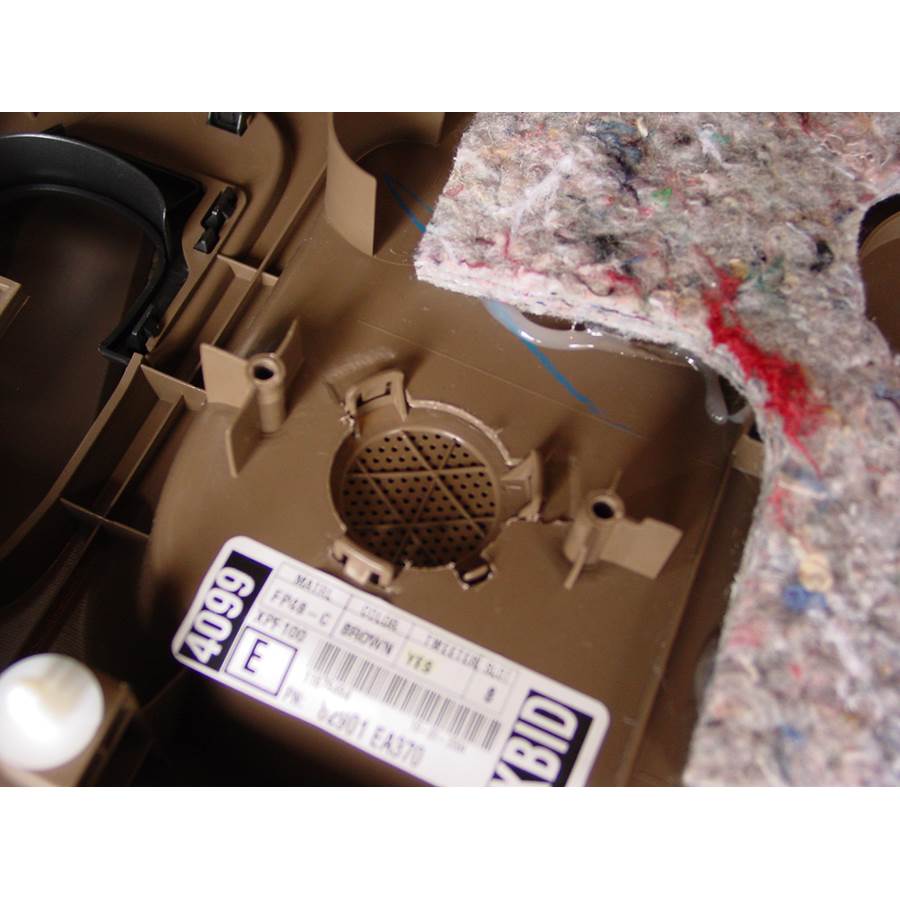 2009 Nissan Pathfinder Rear door tweeter removed
