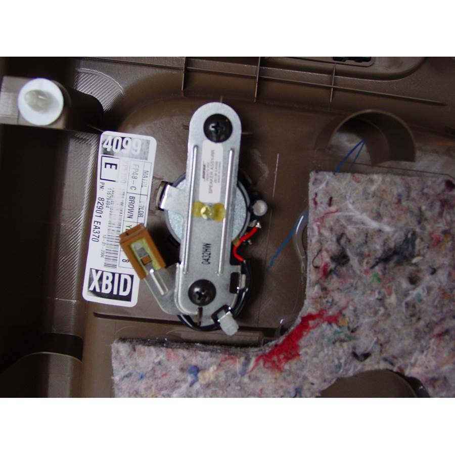 2009 Nissan Pathfinder Rear door tweeter