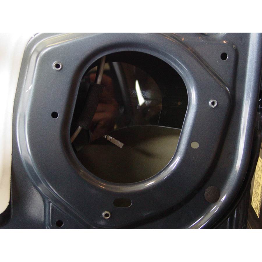2009 Nissan Pathfinder Rear door woofer removed