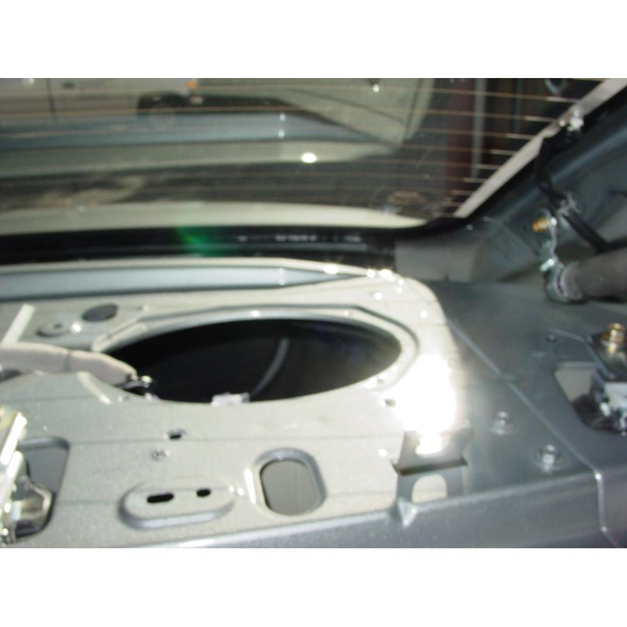 2007 Nissan Sentra Rear deck center speaker removed