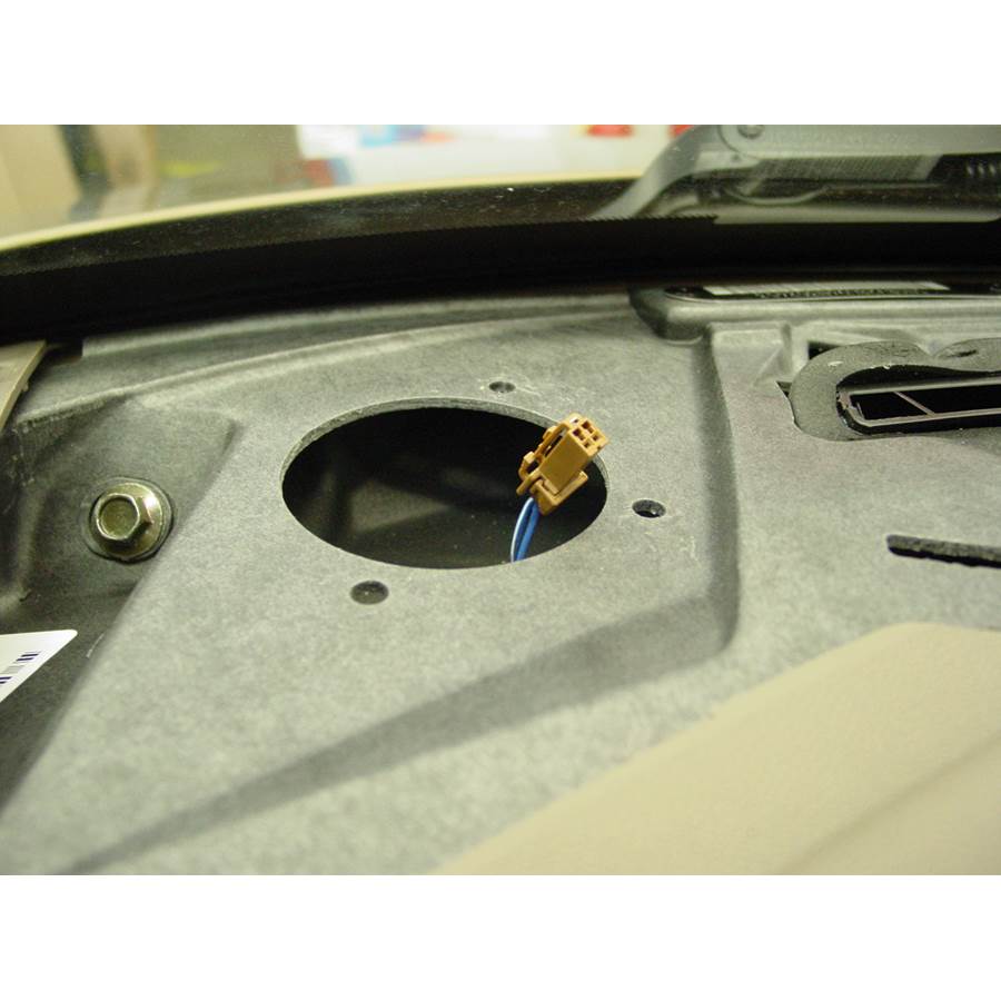 2004 Nissan Quest Dash speaker removed