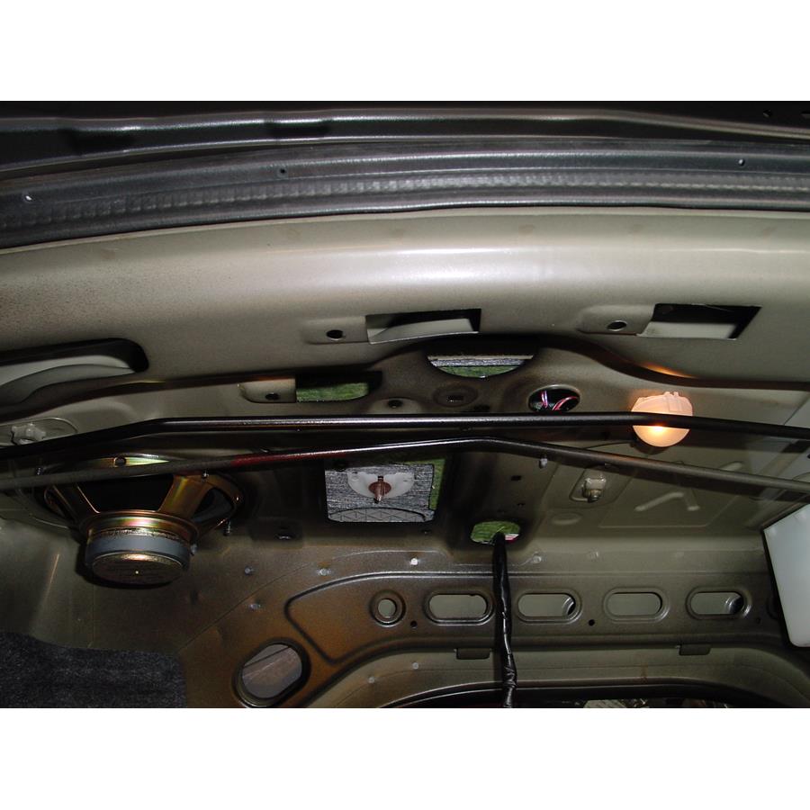 2005 Nissan Sentra Rear deck center speaker removed