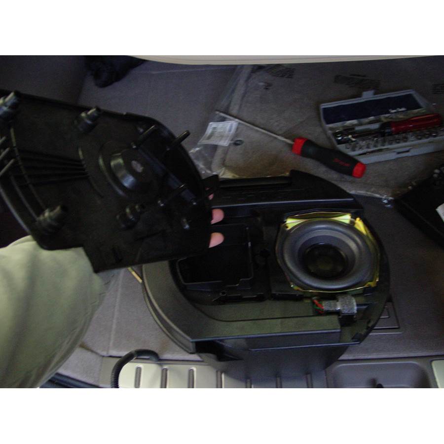 2003 Nissan Murano Under cargo floor speaker