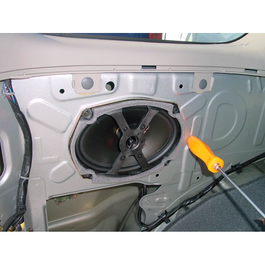 2002 Nissan Xterra Far-rear side speaker