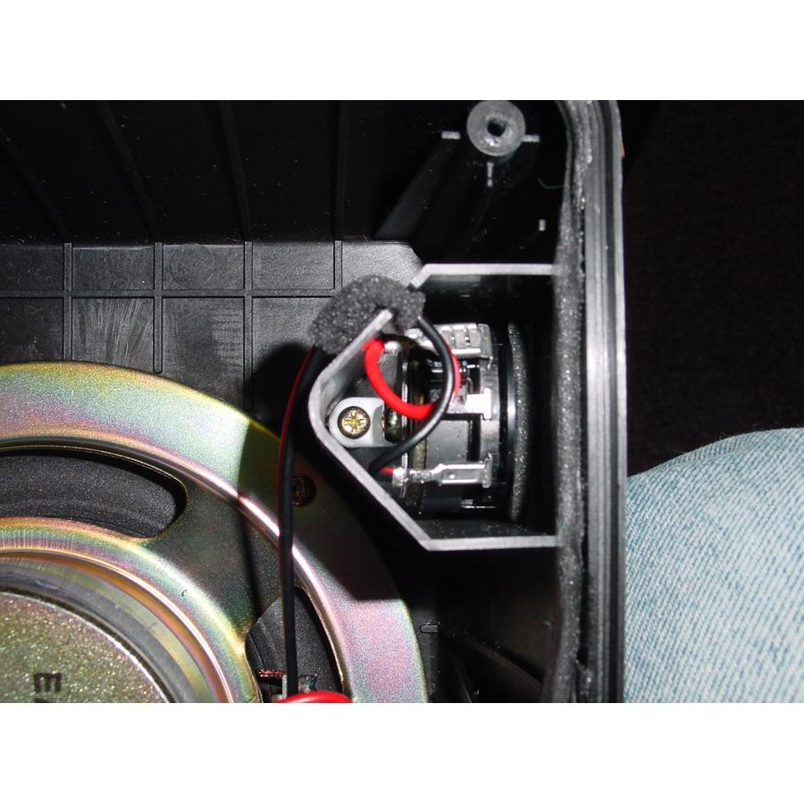 2002 Nissan Frontier Rear cab speaker