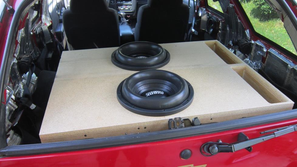 Thomas Y's 2004 Chevrolet Blazer with two 12" subs in custom enclosures