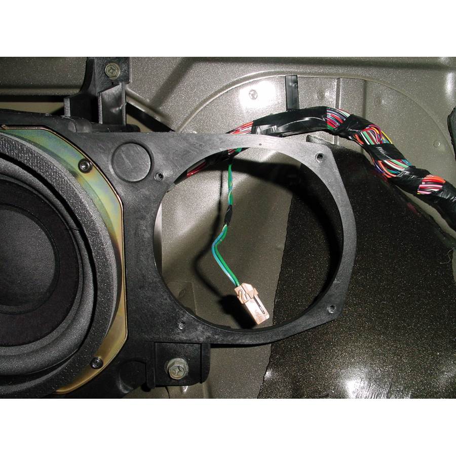 2002 Nissan Quest Mid-rear speaker removed