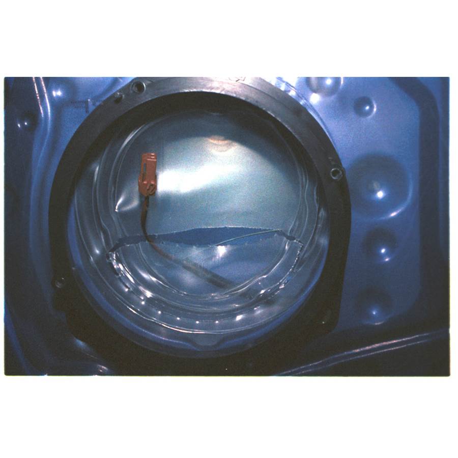 1998 Nissan Frontier Front door woofer removed