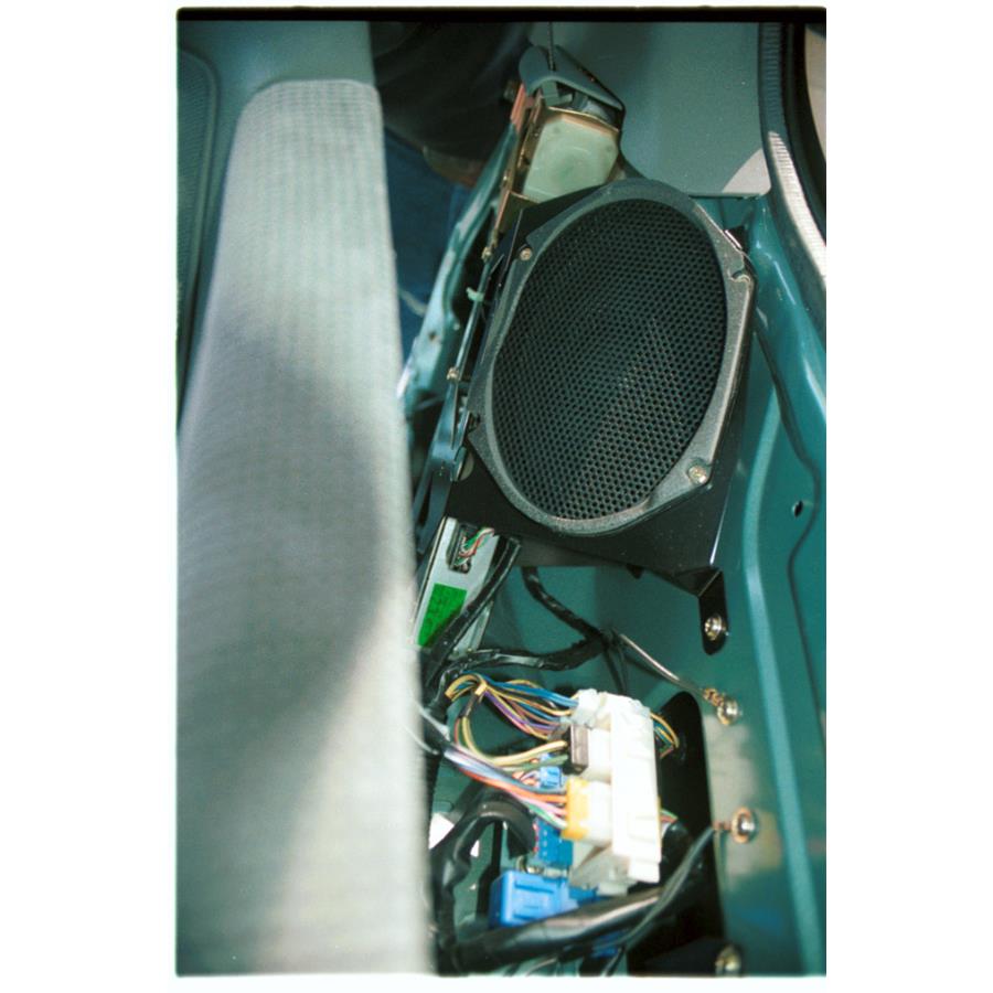 1995 Nissan Quest Mid-rear speaker
