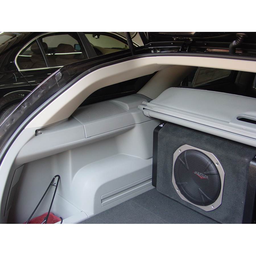 2006 Dodge Magnum Rear hatch speaker location