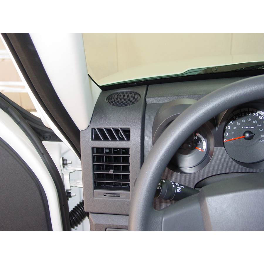2010 Dodge Nitro Dash speaker location