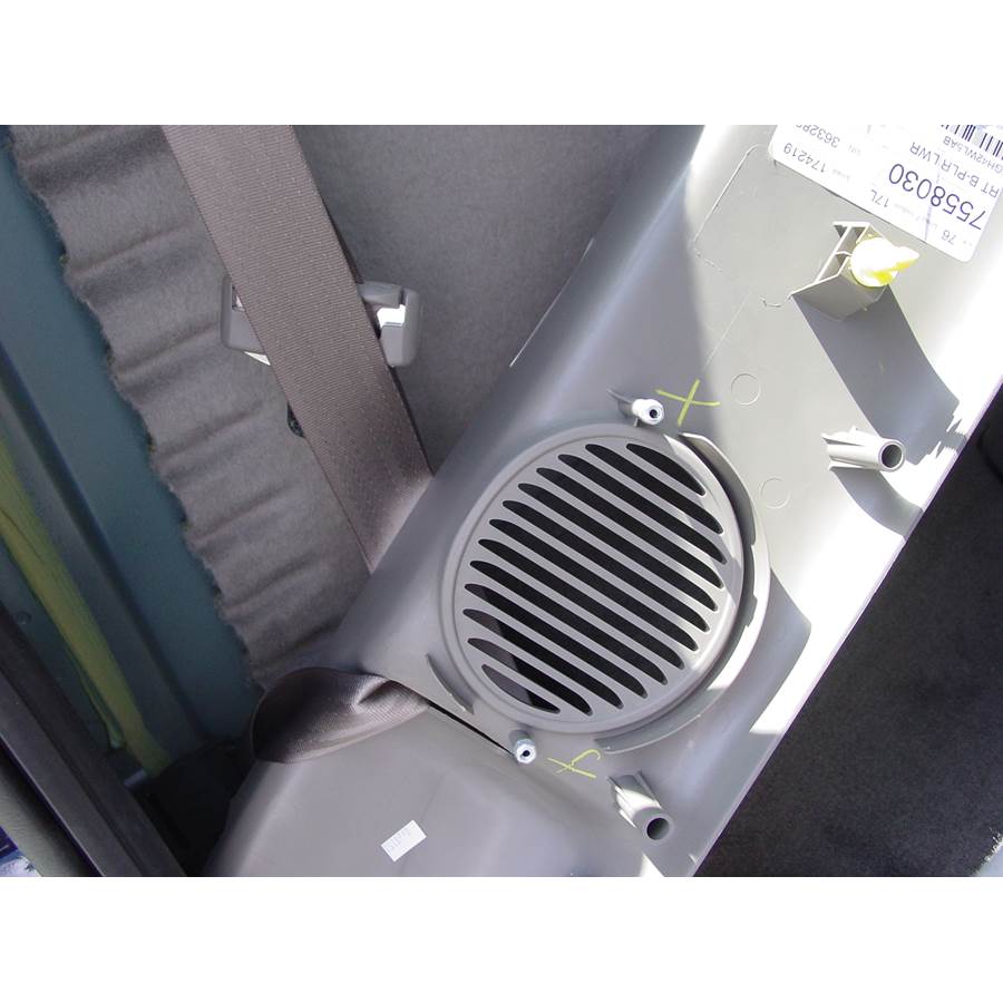 2003 Dodge Dakota Rear cab speaker removed