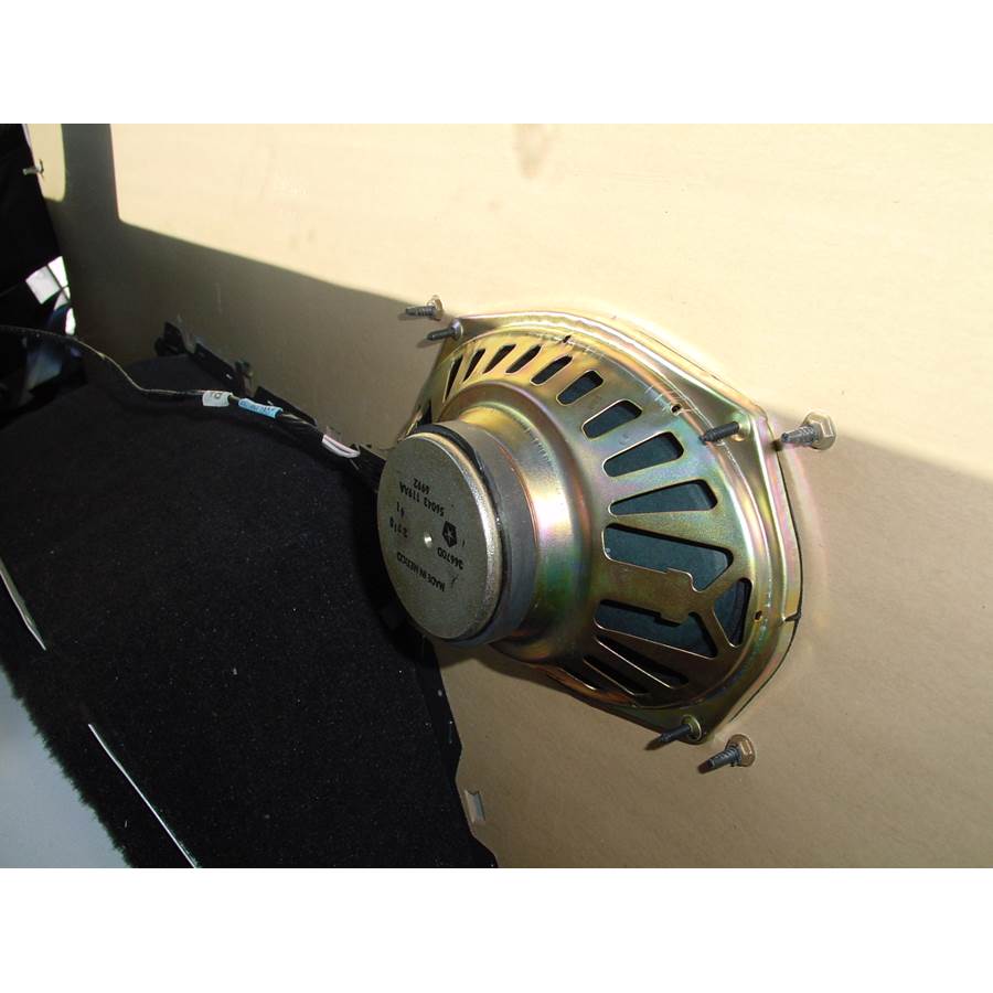 2003 Dodge Ram 1500 Mid-rear speaker