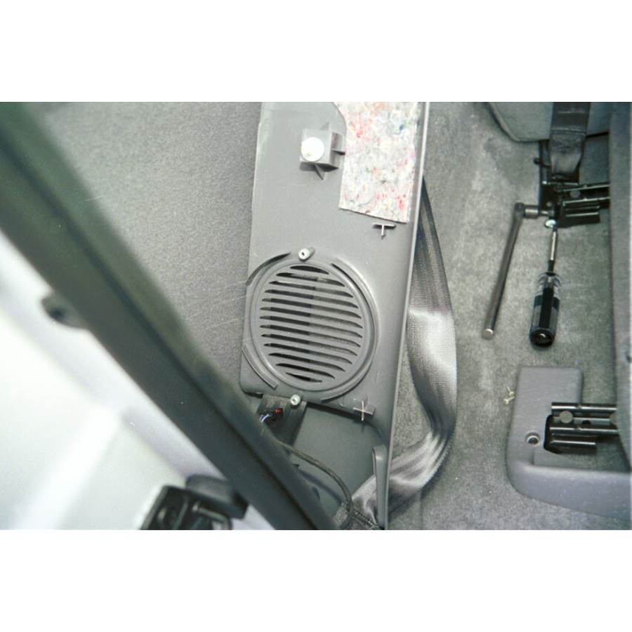 1999 Dodge Dakota Rear cab speaker removed