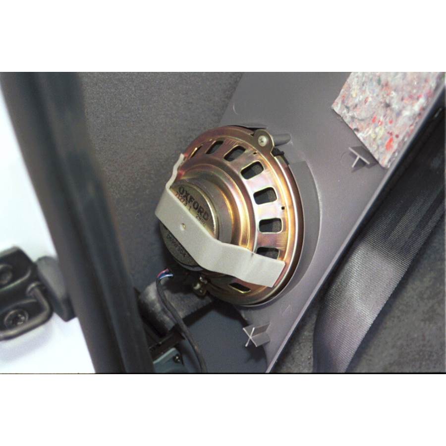 1999 Dodge Dakota Rear cab speaker