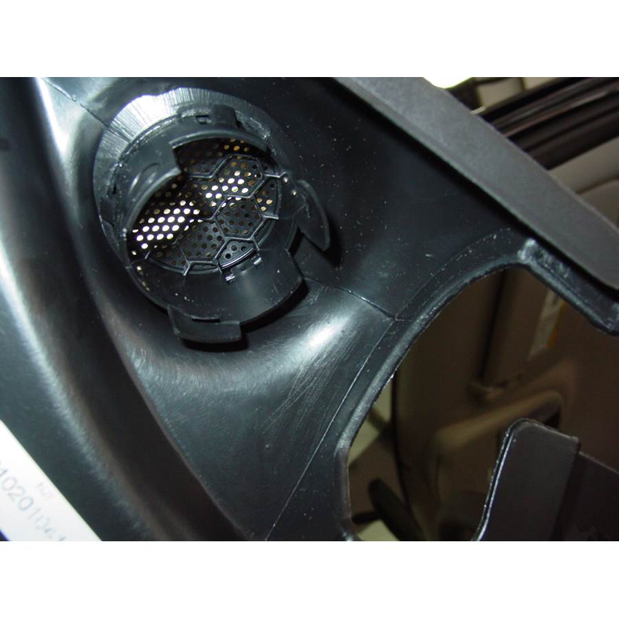 2022 Jeep Grand Cherokee Front door tweeter removed