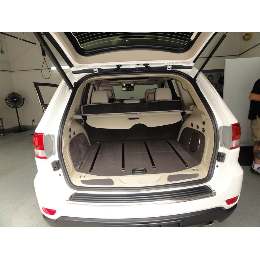 2011 Jeep Grand Cherokee Far-rear side speaker location