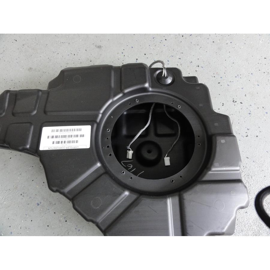 2013 Jeep Grand Cherokee Far-rear side speaker removed
