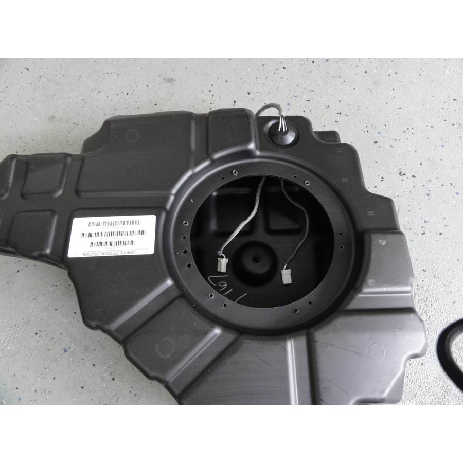 2022 Jeep Grand Cherokee Far-rear side speaker removed