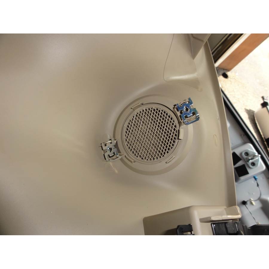 2019 Jeep Grand Cherokee Rear pillar speaker removed